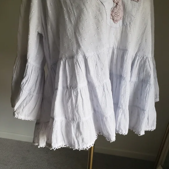 Antica Sartoria Baby‎ Blue Peasant Blouse with Taupe Floral Embroidery One Size - Picture 4 of 9